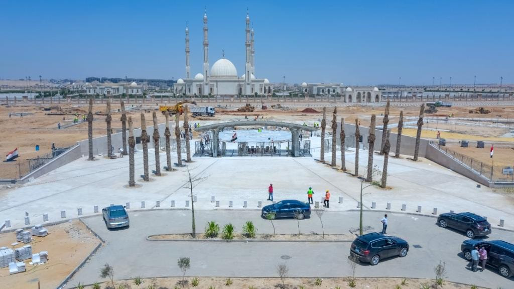 مسؤولو الإسكان فى العاصمة الإدارية