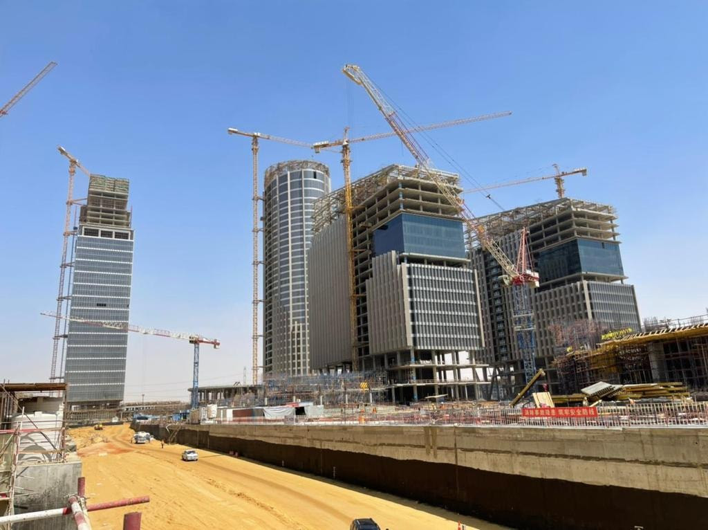 مسؤولو الإسكان فى العاصمة الإدارية
