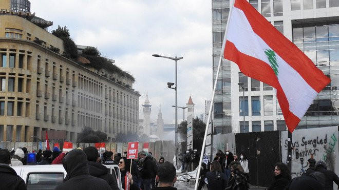 الأزمة الاقتصادية فى لبنان