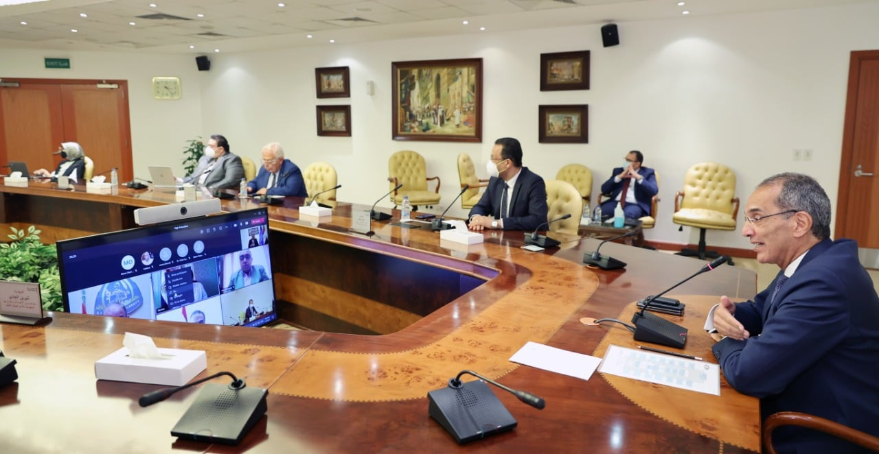 وزيرا الاتصالات والتعليم العالى