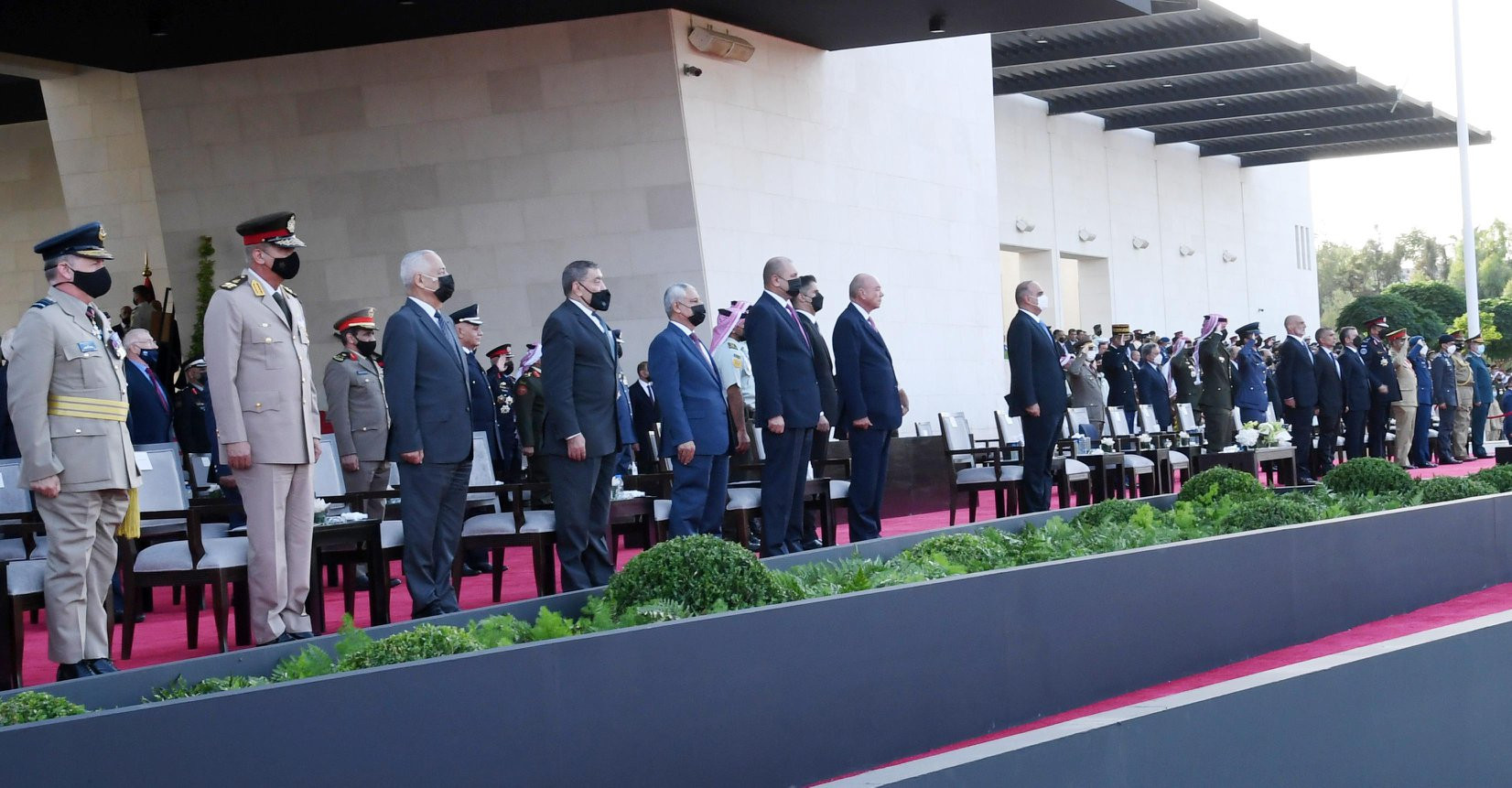 وزير الدفاع يعود إلى الوطن عقب حضوره مراسم ذكرى مئوية الأردن