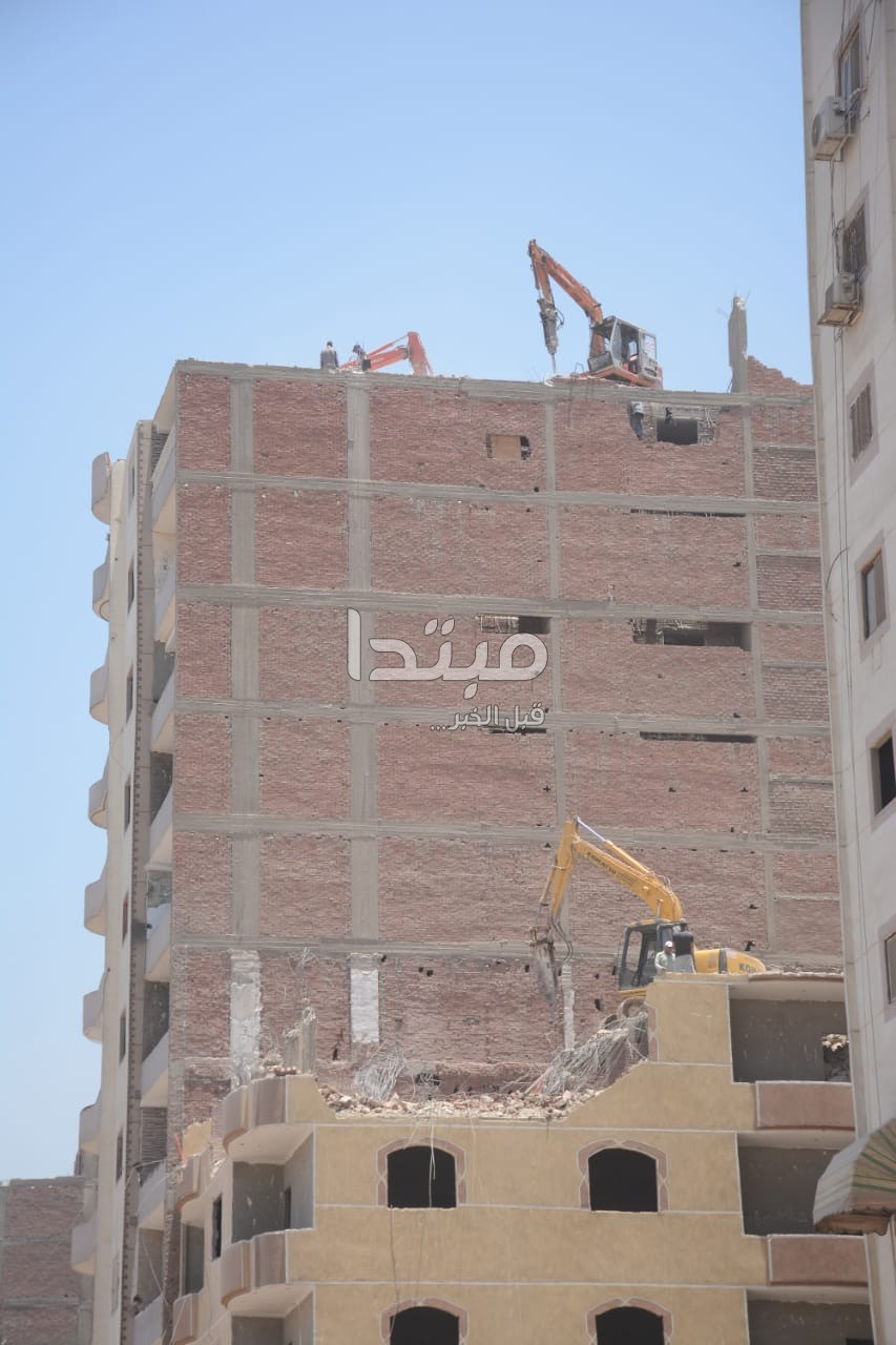 مواصلة أعمال توسعة الطريق الدائرى