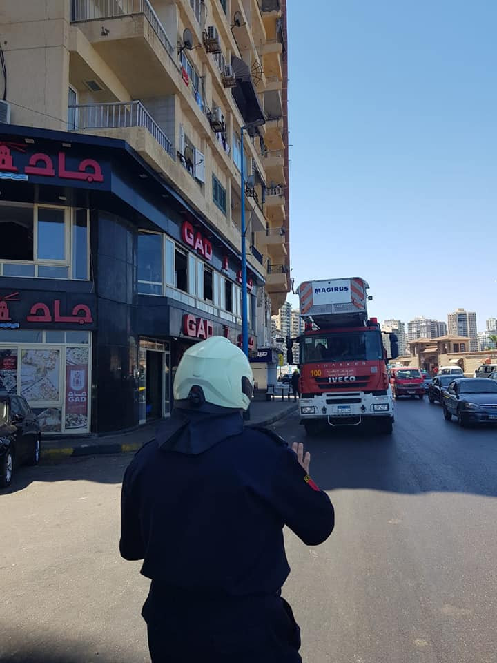 إزالة جهاز تكييف بكورنيش الإسكندرية