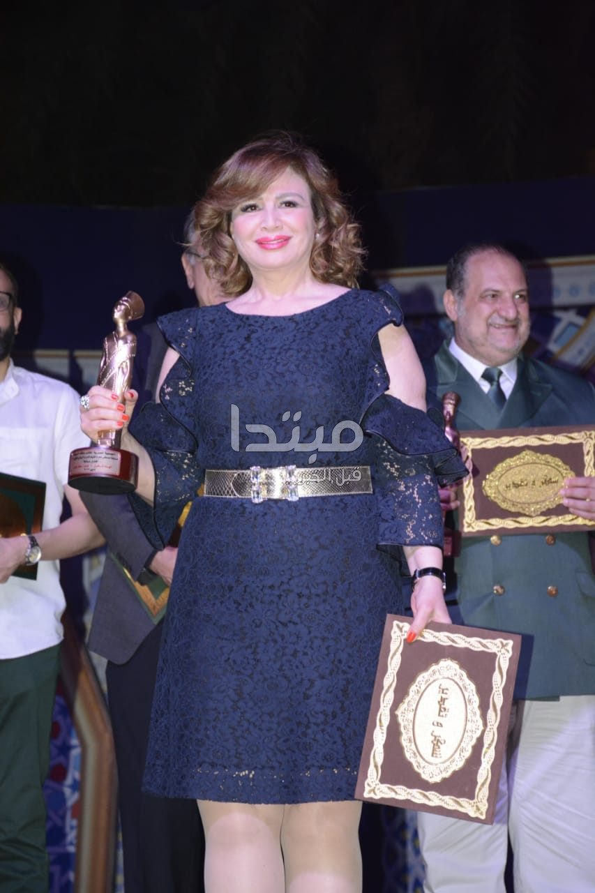 تكريم إلهام شاهين