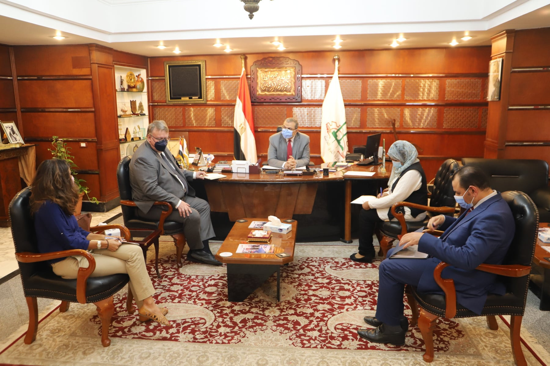 وزير القوى العاملة ومدير منظمة العمل الدولية بالقاهرة