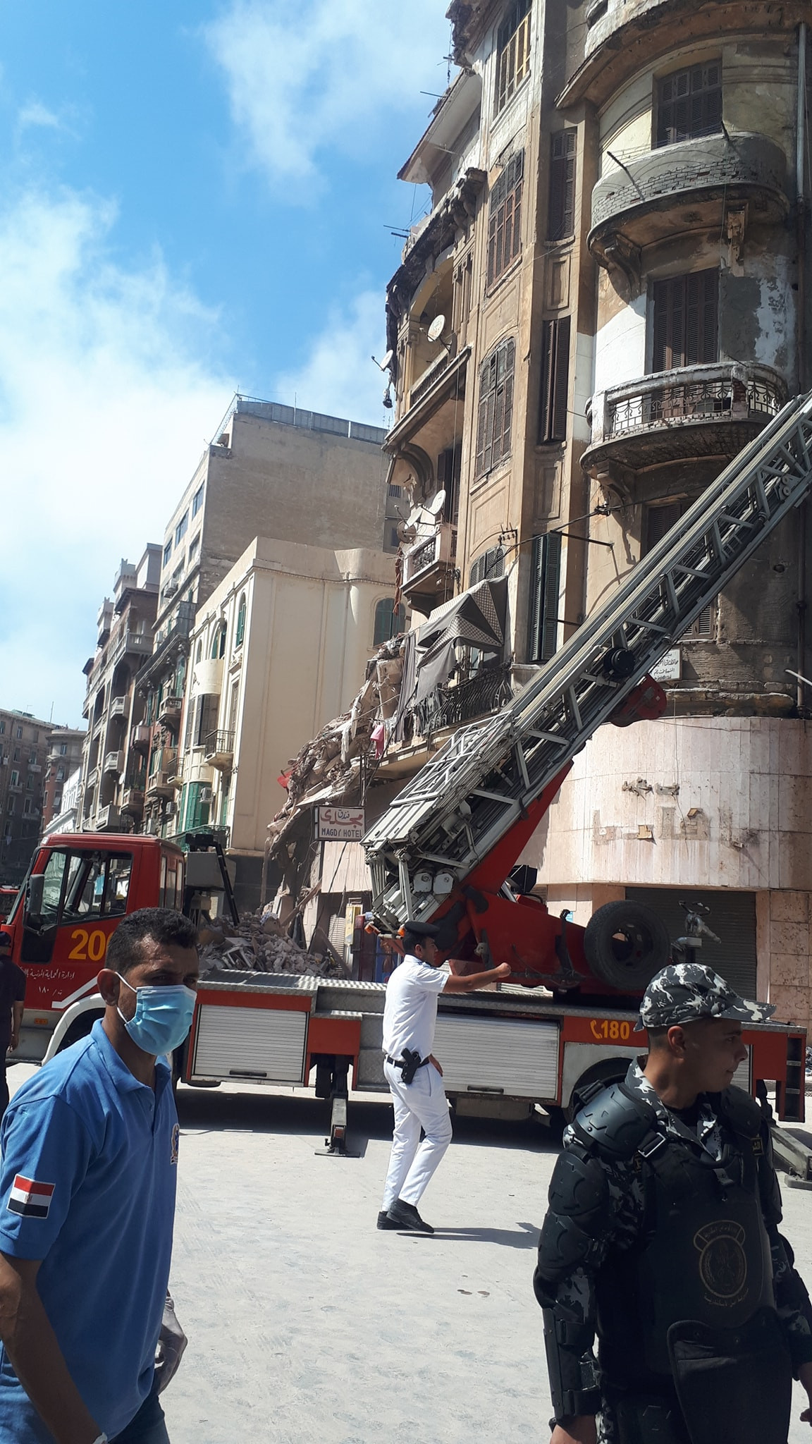 انهيار عقار فى الإسكندرية
