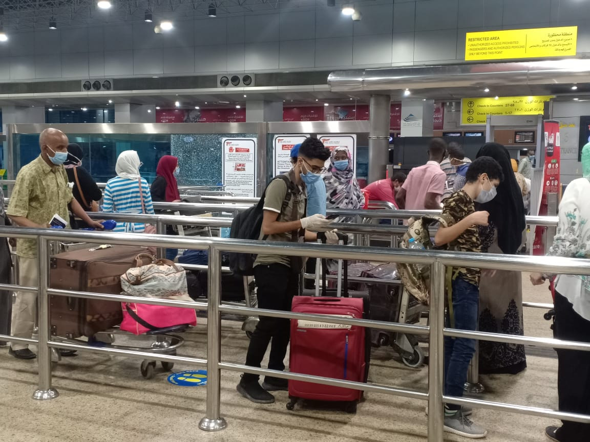 إجراءات احترازية بمطار القاهرة