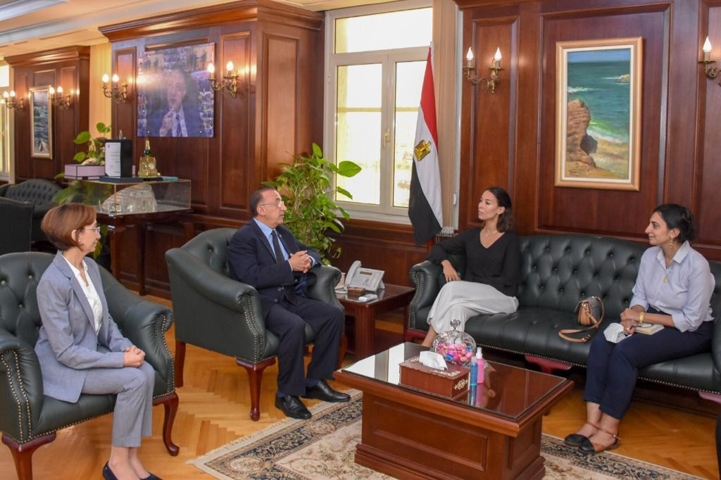 محافظ الإسكندرية يودع قنصل فرنسا