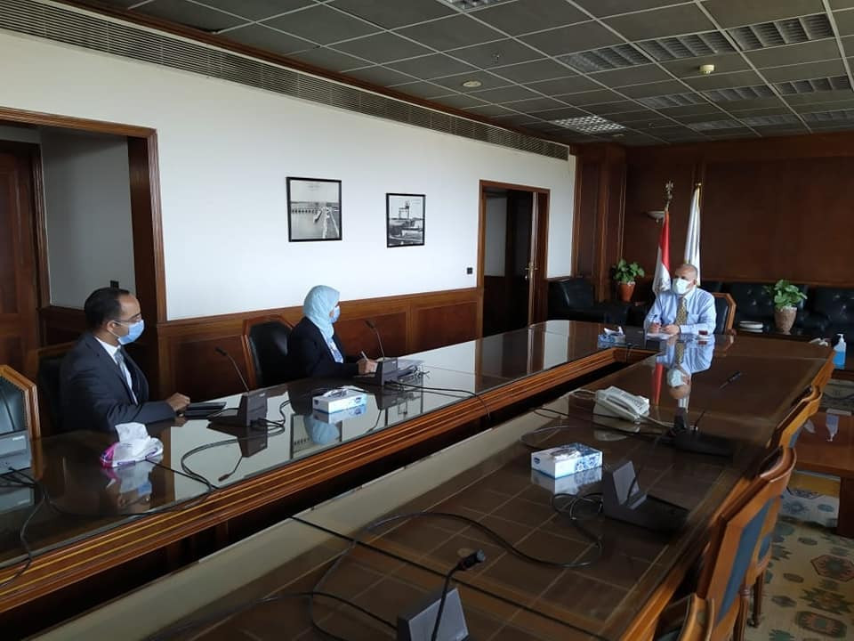 وزير الموارد المائية والرى