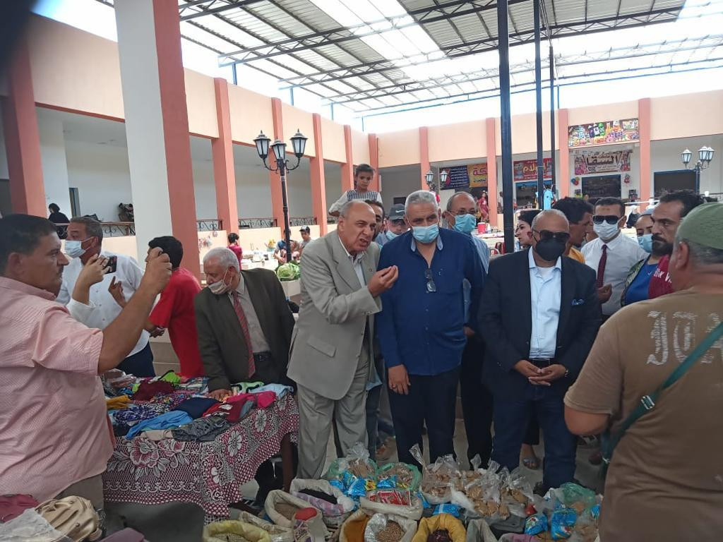 التجارة الداخلية تبحث مع جنوب سيناء إنشاء أسواق تجارية