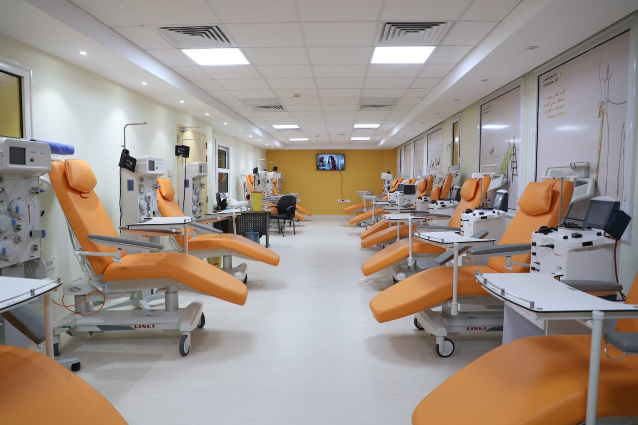وزيرة الصحة تتفقد مركز تجميع البلازما بالعباسية