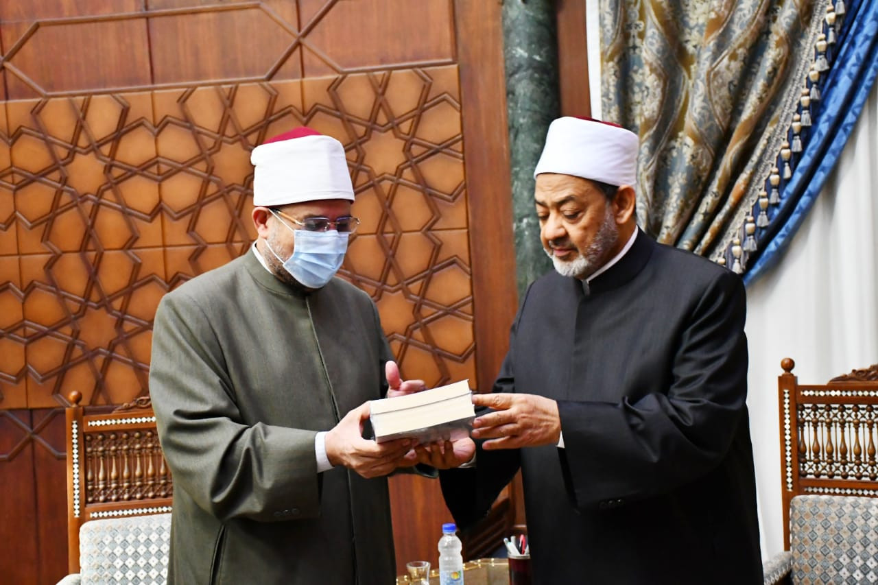 وزير الأوقاف وشيخ الأزهر