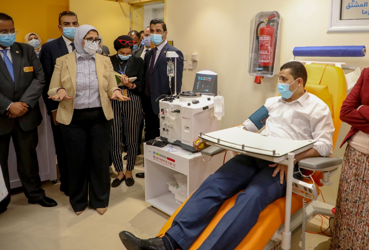 وزيرة الصحة تعلن إطلاق المشروع القومى للتبرع ببلازما الدم