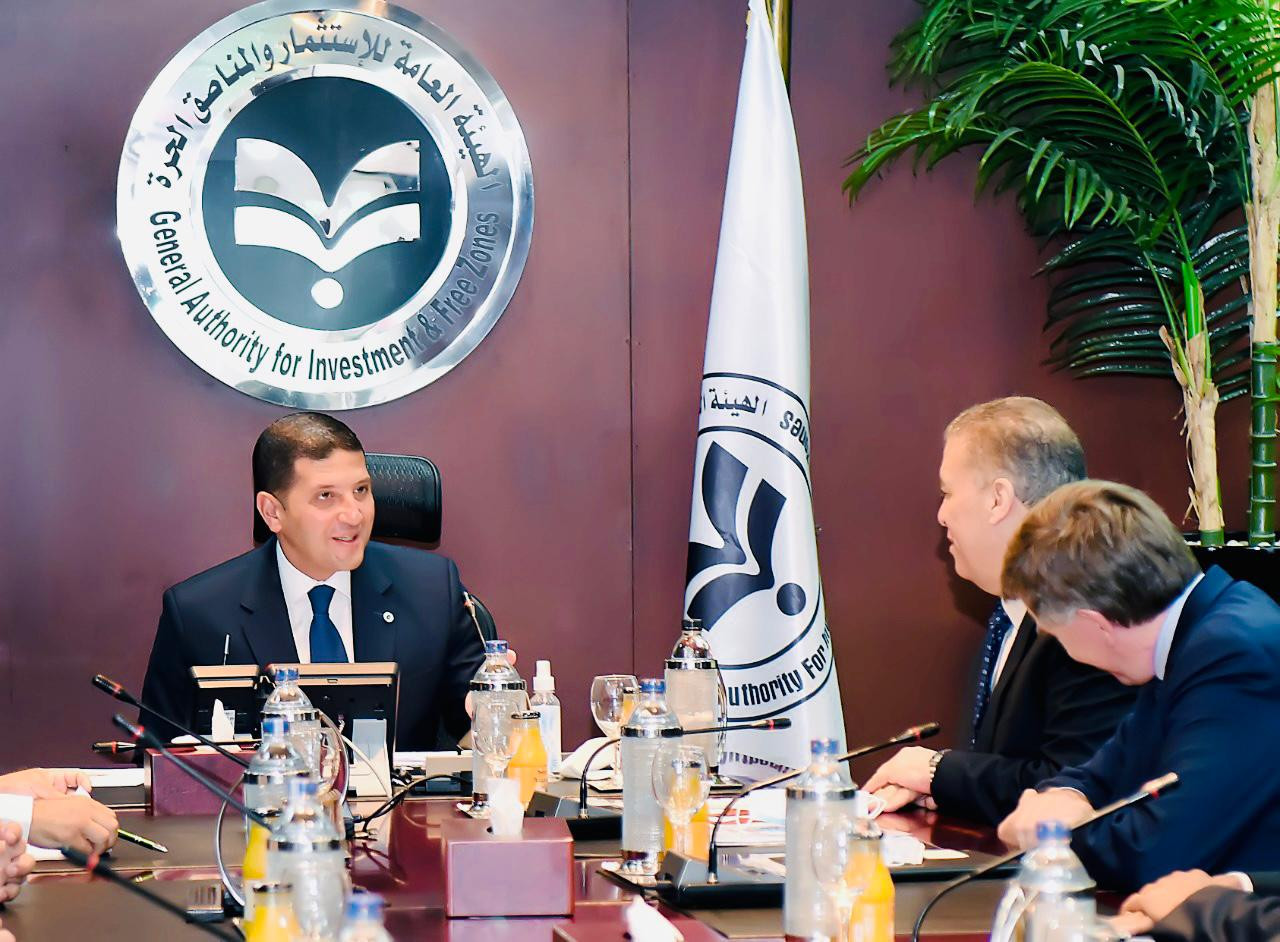رئيس هيئة الاستثمار والرئيس التنفيذى لشركة كيمين الأمريكية