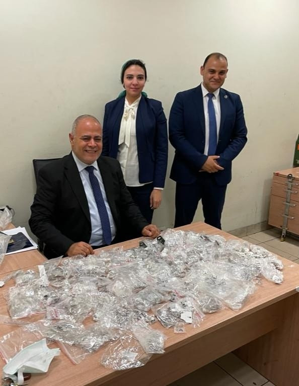 جمارك مطار القاهرة