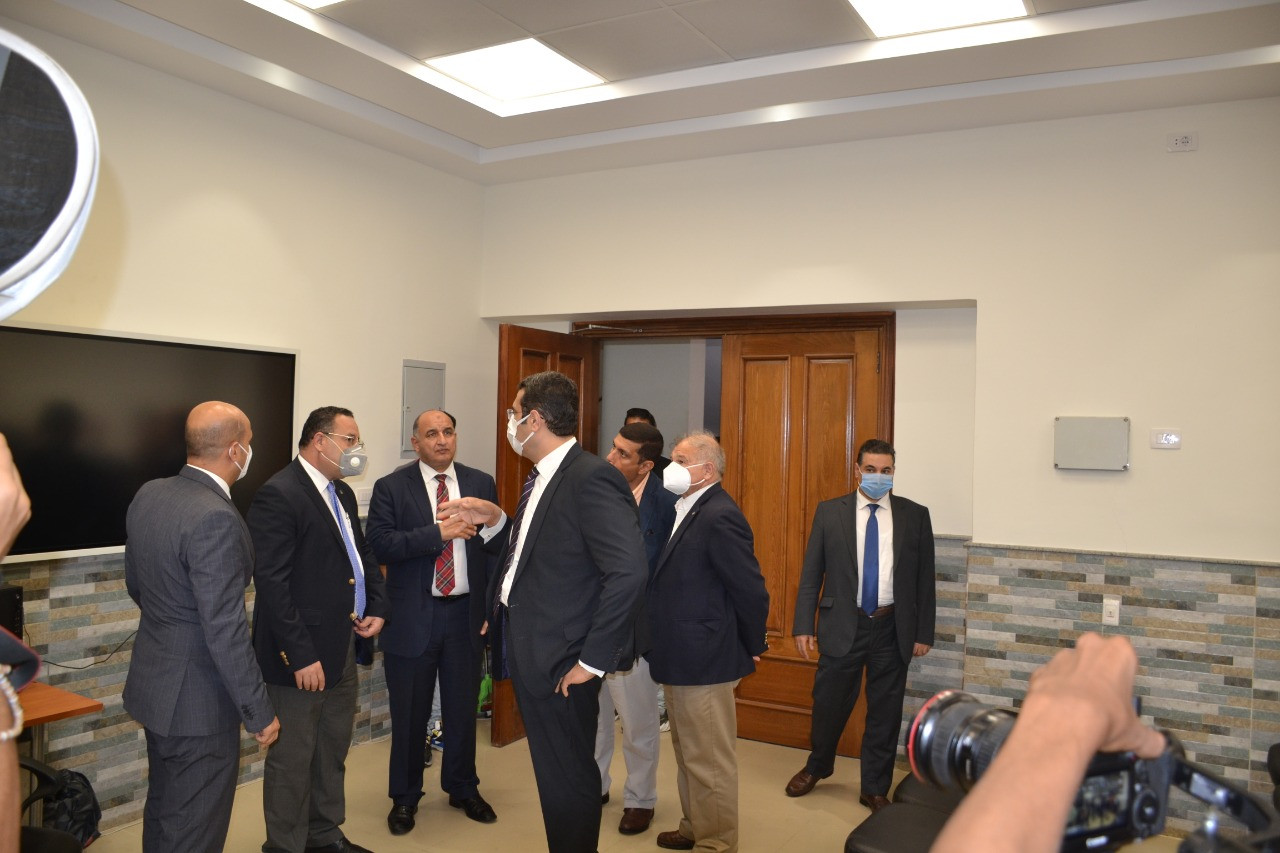 رئيس جامعة الإسكندرية