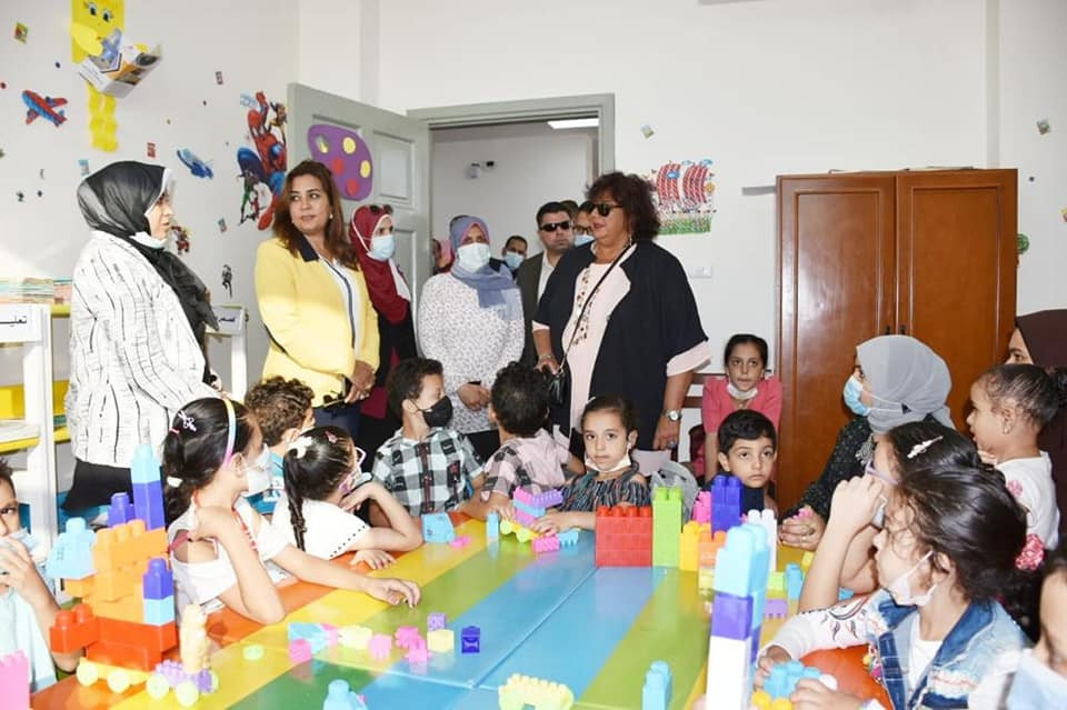 وزيرة الثقافة