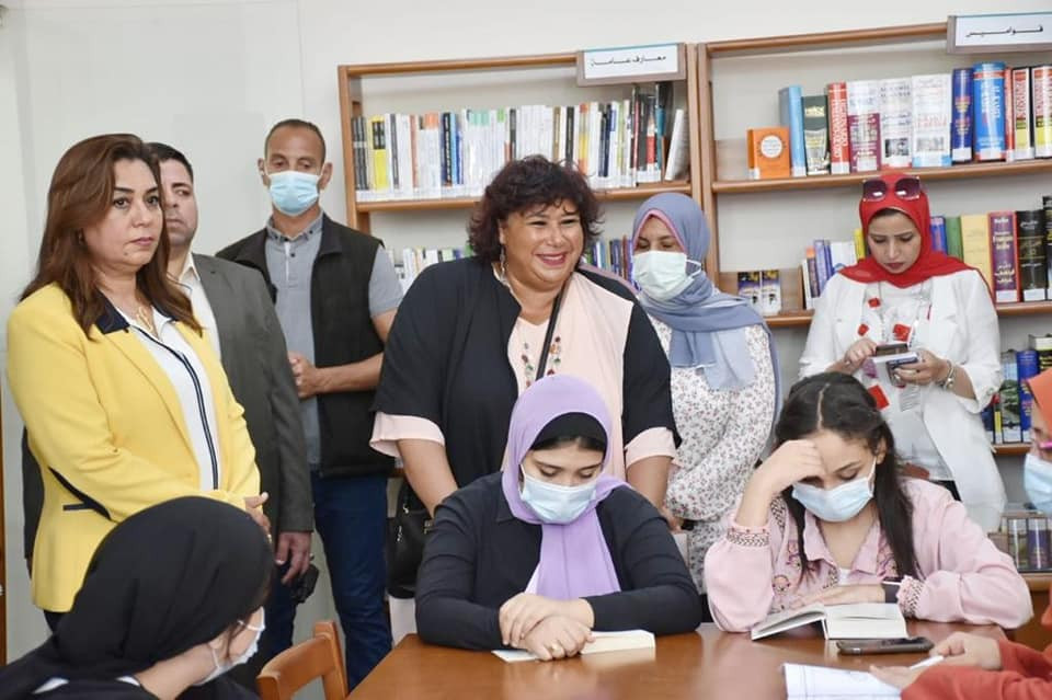وزيرة الثقافة