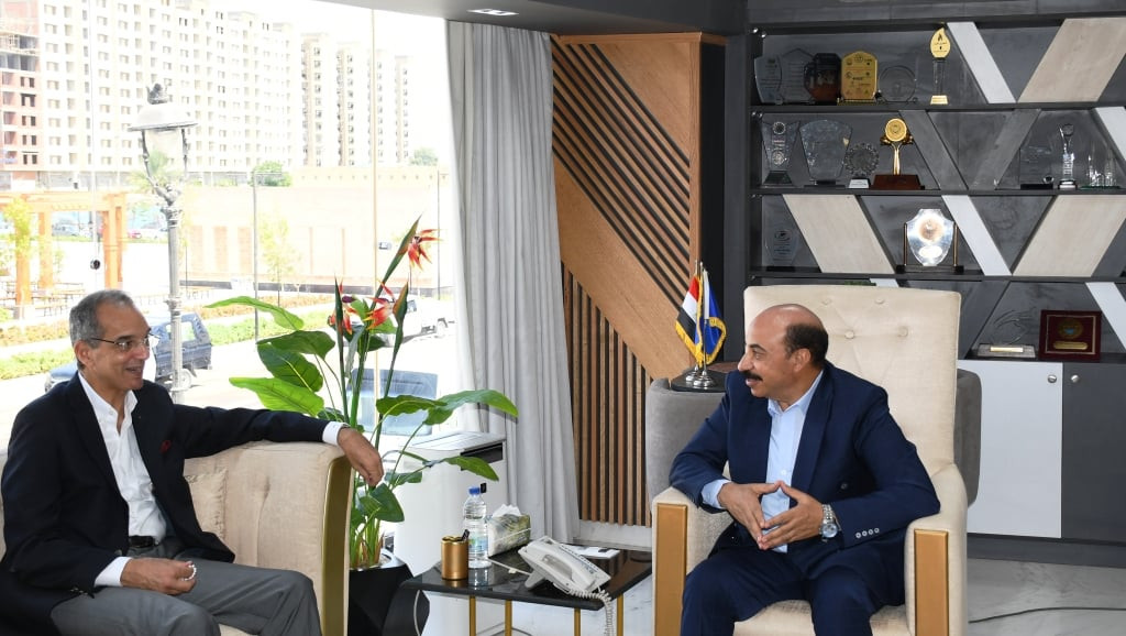 وزير الاتصالات ومحافظ أسوان