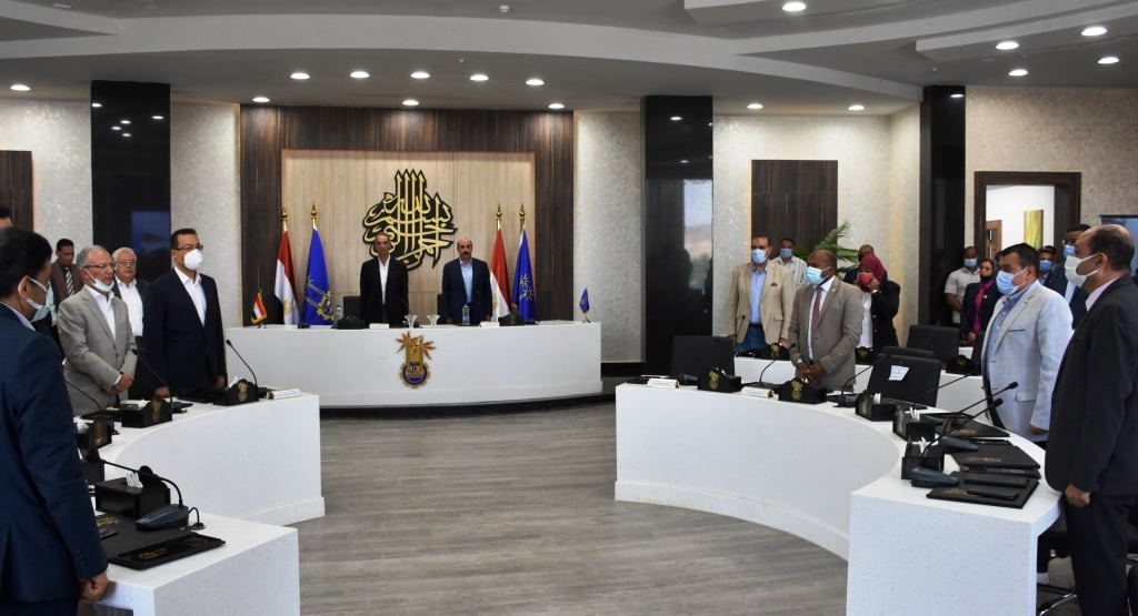 وزير الاتصالات ومحافظ أسوان