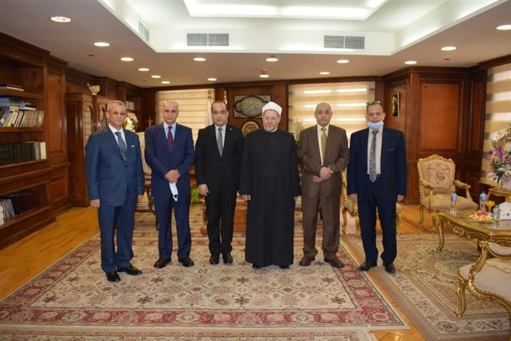 مفتى الجمهورية يزور رئيس الرقابة الإدارية