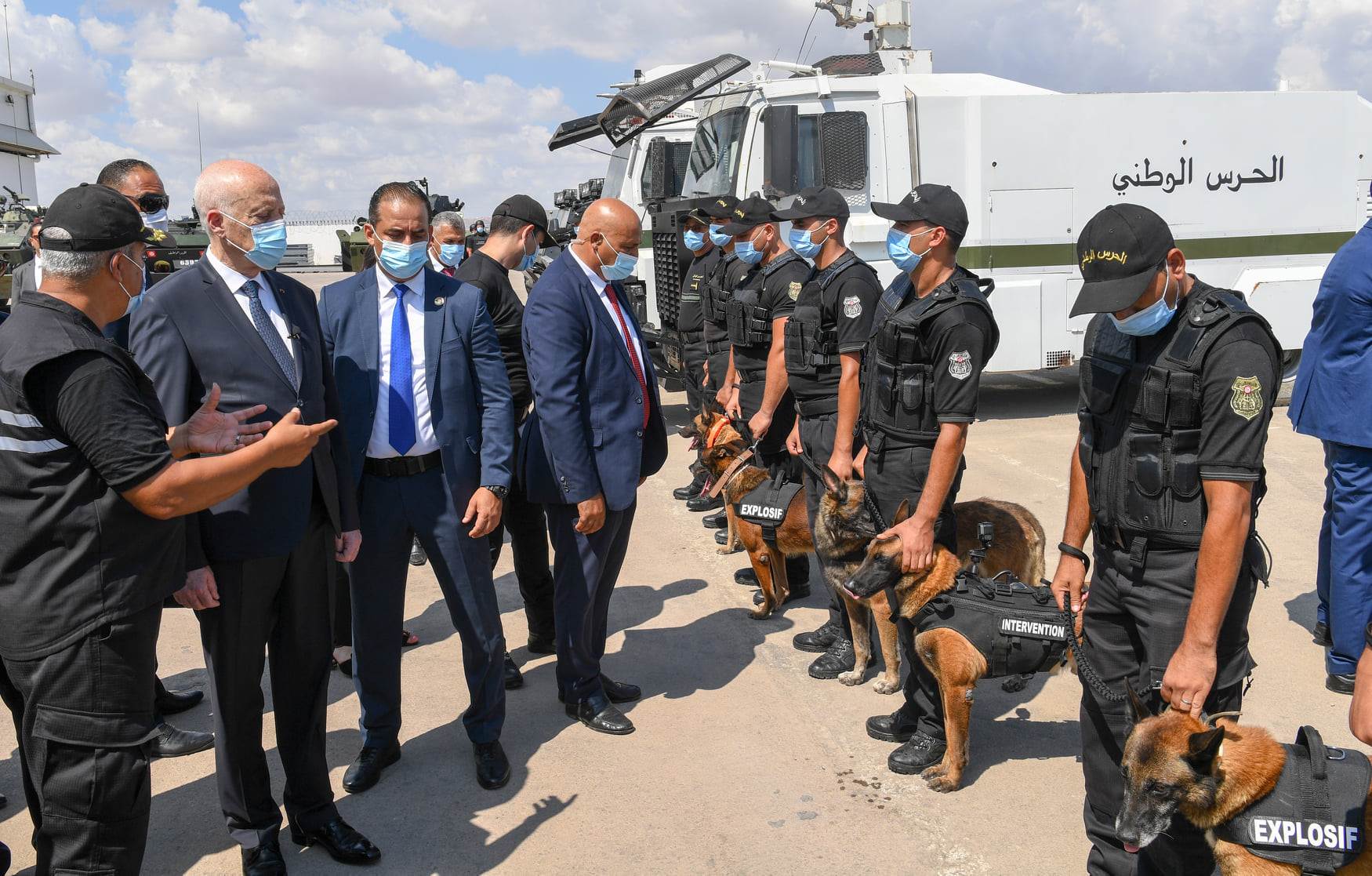 الرئيس التونسى والحرس الوطنى