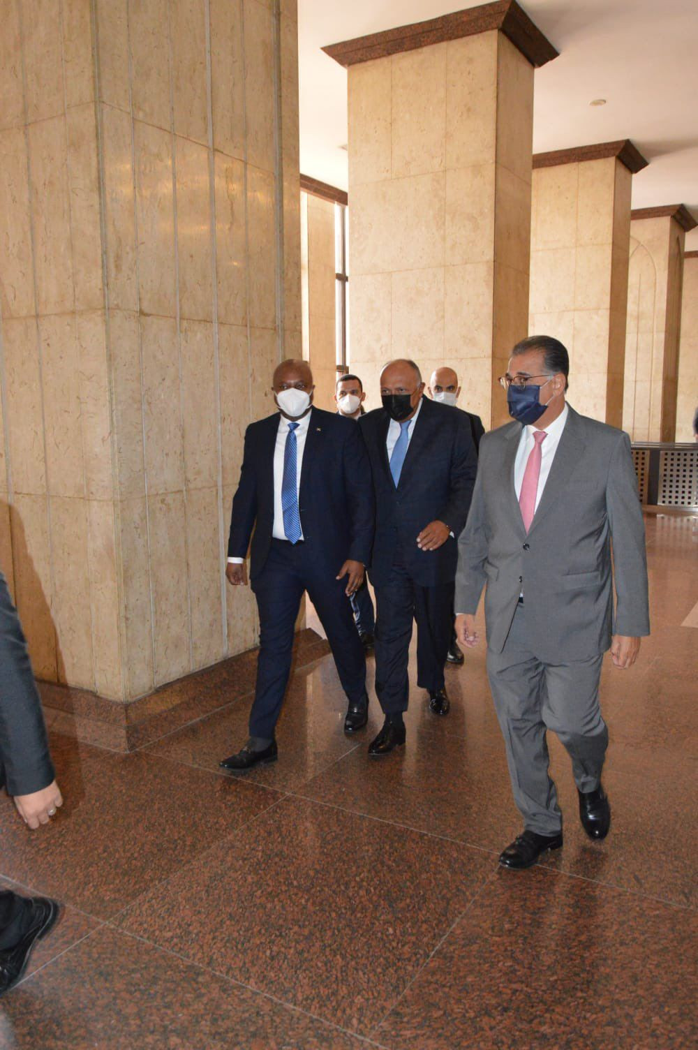 شكرى يستقبل وزير خارجية بوروندى