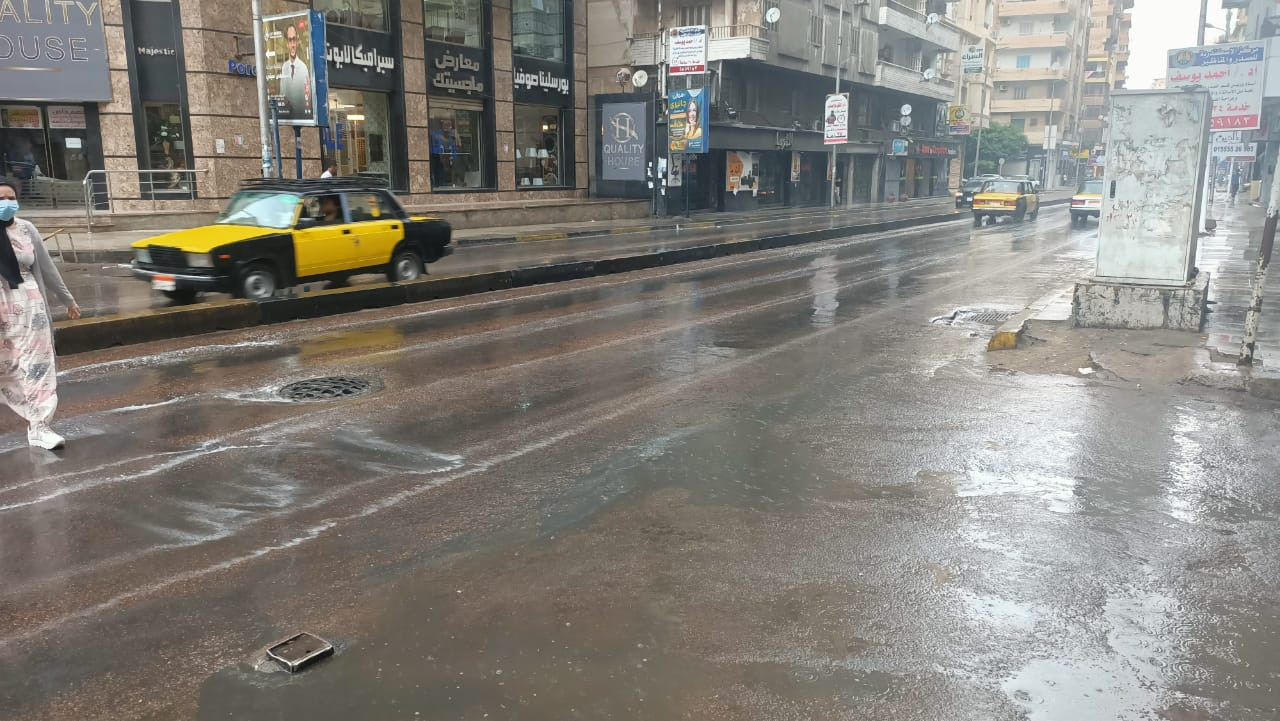 هطول أمطار على الإسكندرية
