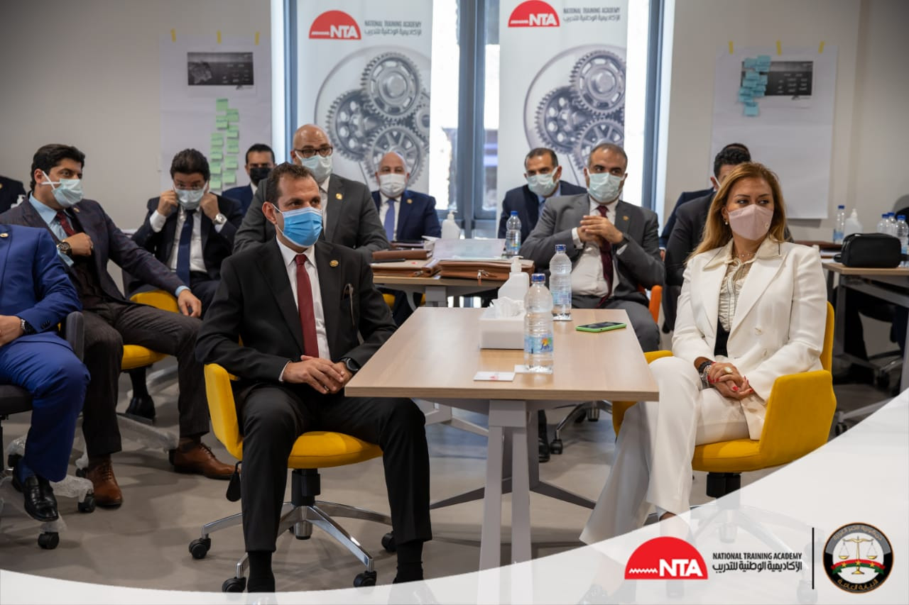 تأهيل المحامين العموم