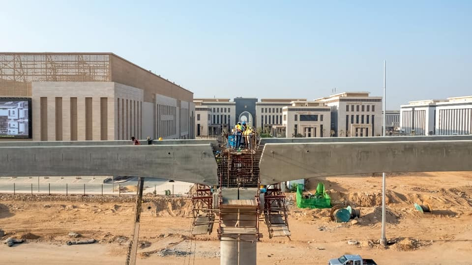 وزير النقل يتابع تنفيذ القطار الكهربائى الخفيف LRT والمونوريل