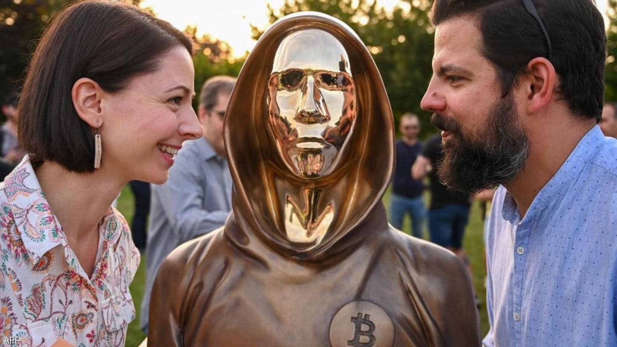 تمثال مؤسس بتكوين الغامض