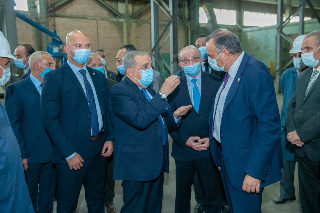 وزير الإنتاج الحربى