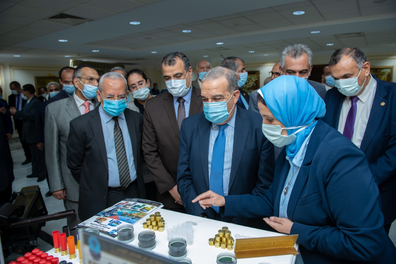 وزير الإنتاج الحربى
