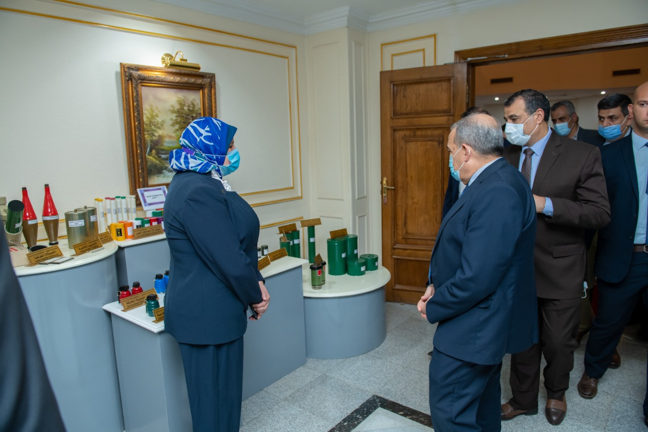 وزير الإنتاج الحربى
