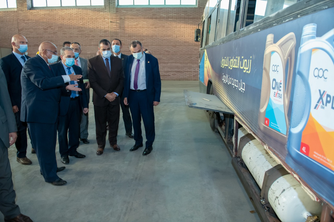 وزير الإنتاج الحربى