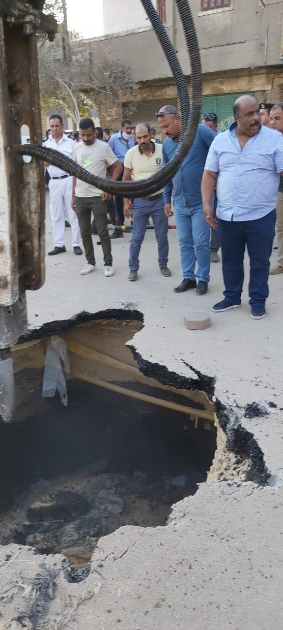 هبوط أرضى بشارع 15 مايو فى شبرا الخيمة