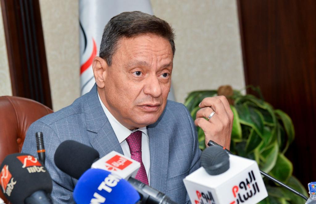 جلسة حوارية لوزيرة التجارة والصناعة