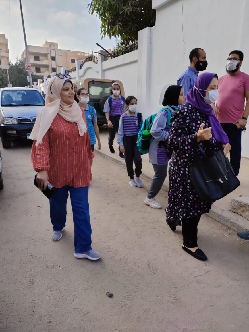 التلاميذ يتوافدون على المدارس