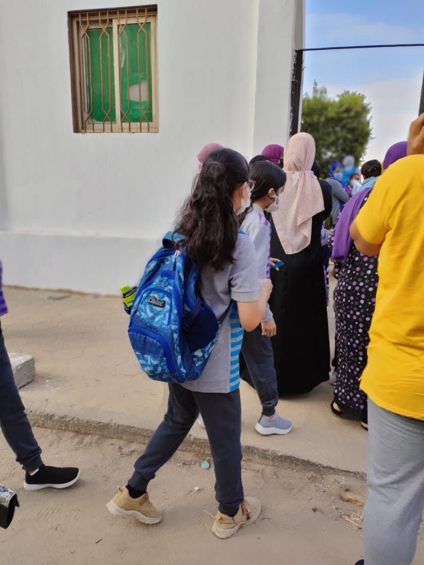 التلاميذ يتوافدون على المدارس