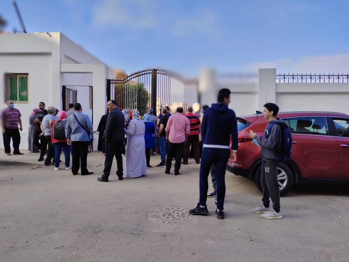 التلاميذ يتوافدون على المدارس