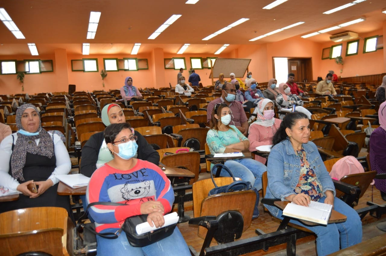 ندوة بجامعة عين شمس