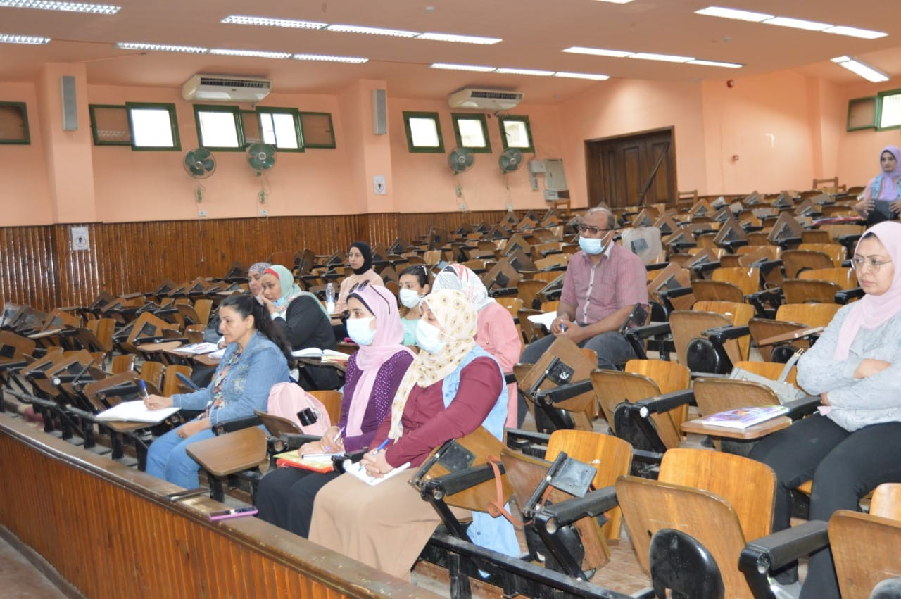 ندوة بجامعة عين شمس
