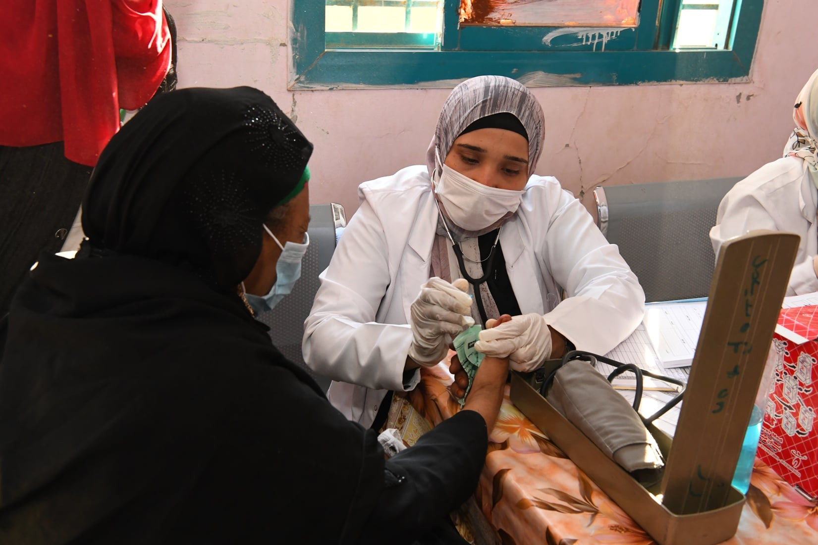 قافلة جامعة عين شمس بقنا