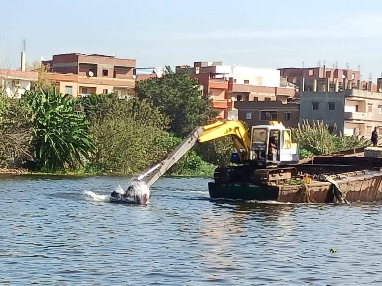 إزالة التعديات على النيل