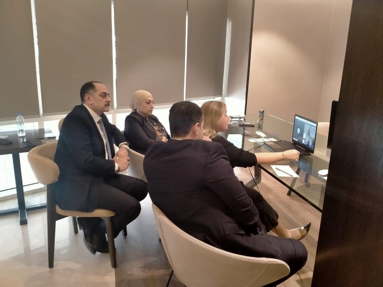 الطيران تشارك بفاعلية بمعرض Expo Dubai بعنوان نحو طاقة مستدامة بالمطار