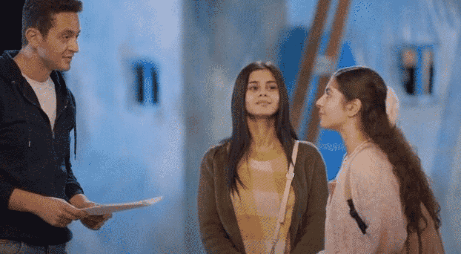 بطلة مسلسل إلا أنا حكاية حلم حياتى.. منة عرفة فى فيديو جديد مع زوجها ...