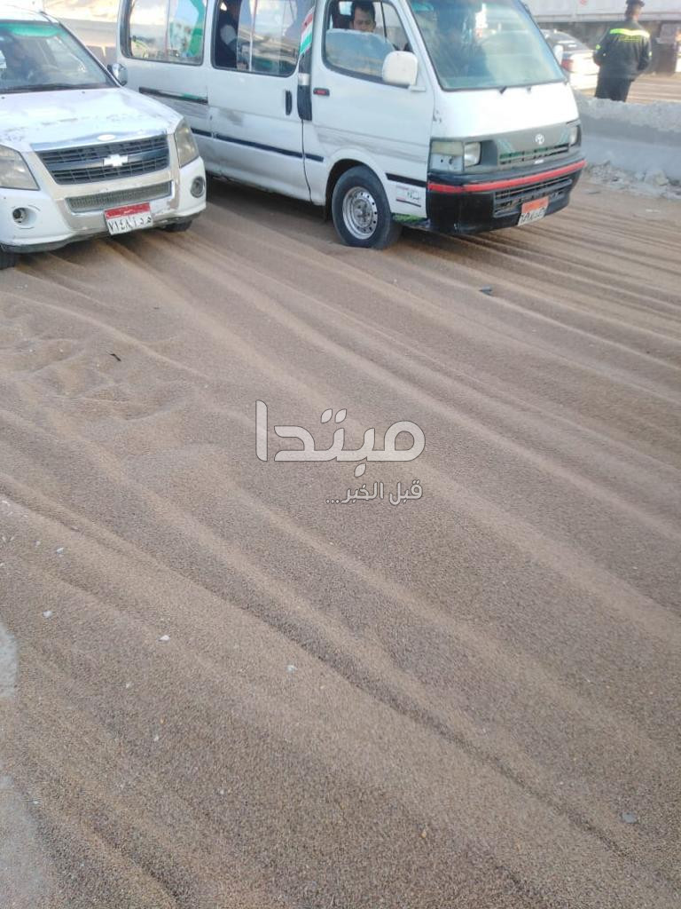 حادث مرورى على الطريق الأوسطى