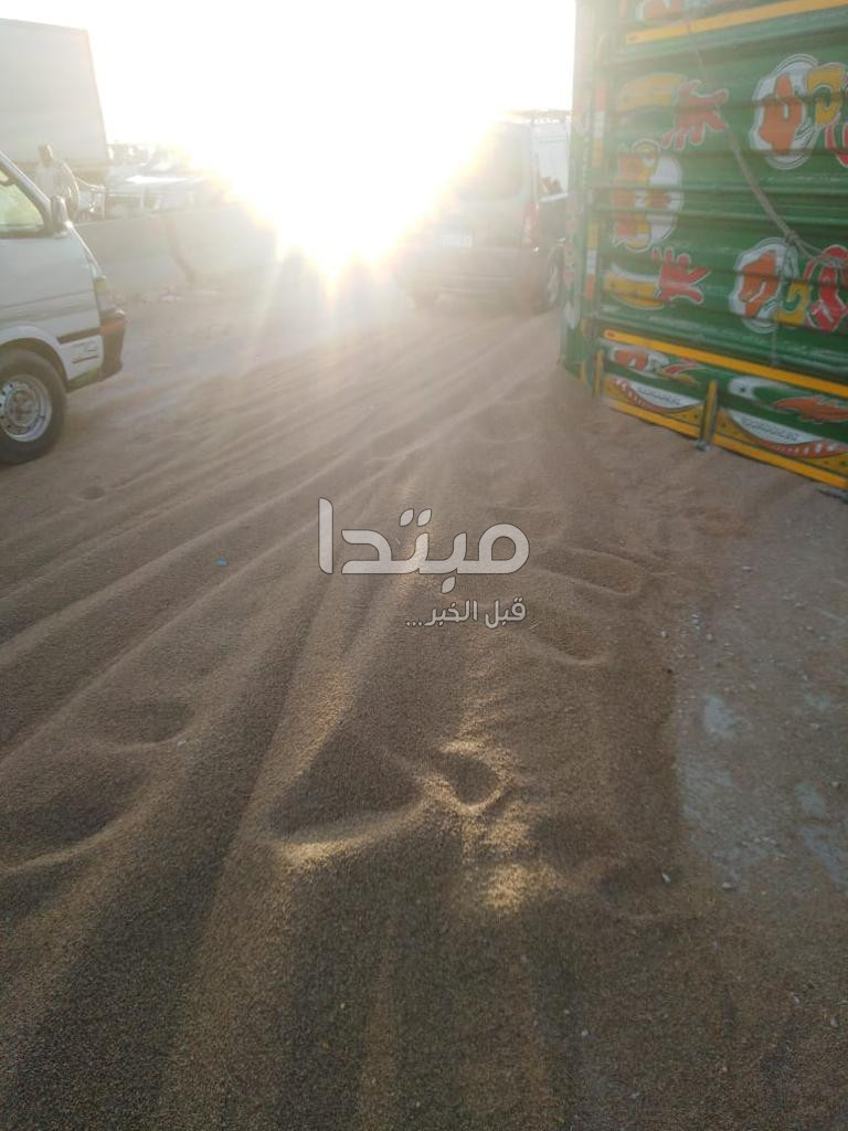 حادث مرورى على الطريق الأوسطى