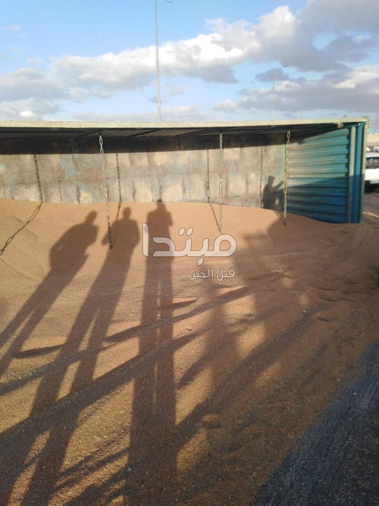 حادث مرورى على الطريق الأوسطى