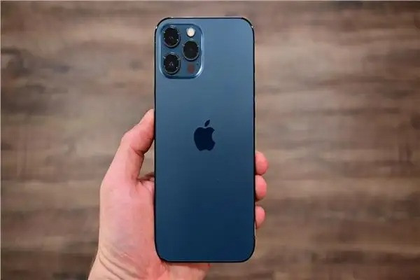 هواتف iPhone 13